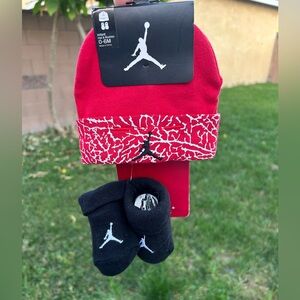 Nike Red and Black Kids Beanie and Socks Set